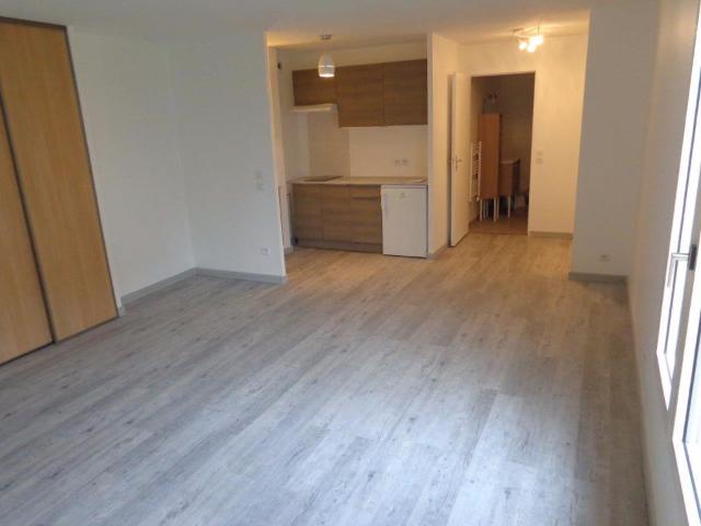 Location appartement 1 pièce, 33.87m², Rungis