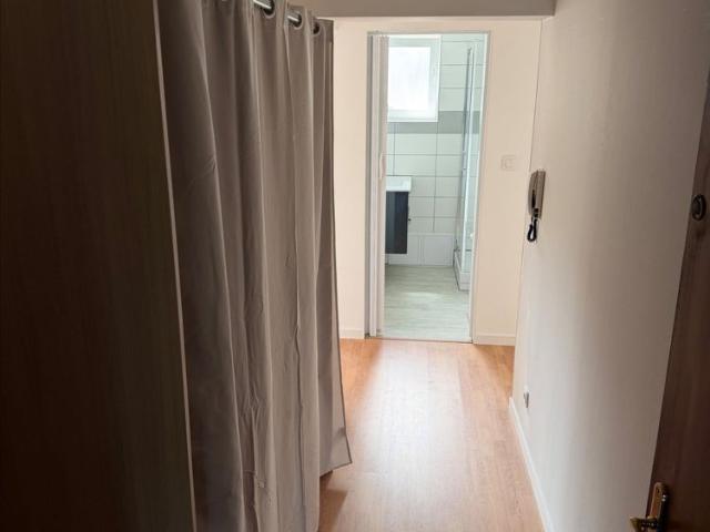 Location Appartement 1 pièce 33m²