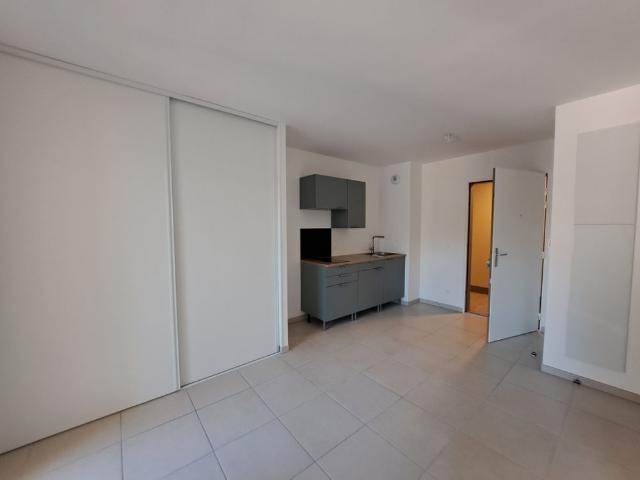 Location Appartement 1 pièce 33m² THONON LES BAINS 74200