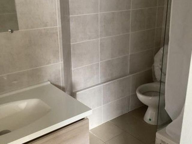 Location Appartement 1 pièce 33m² VAULX EN VELIN 69120