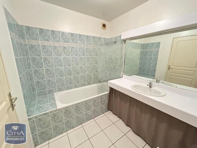 Location Appartement 1 pièce 33m² AIX EN PROVENCE 90ème