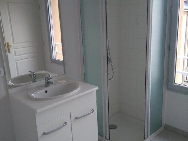 Location Appartement 1 pièce 33m² BONNEVAL 28800