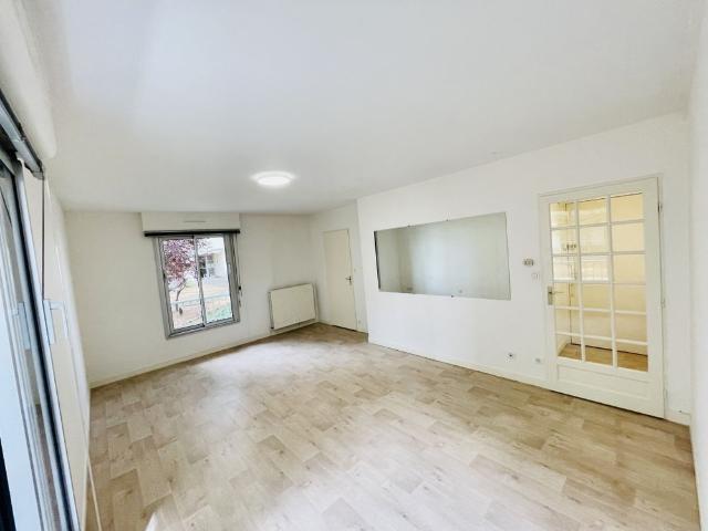Location Appartement 1 pièce 33m² CHATELLERAULT 86100
