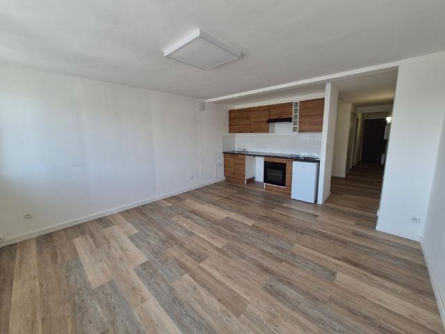 Location Appartement 1 pièce 44m² MAUBEUGE 59600