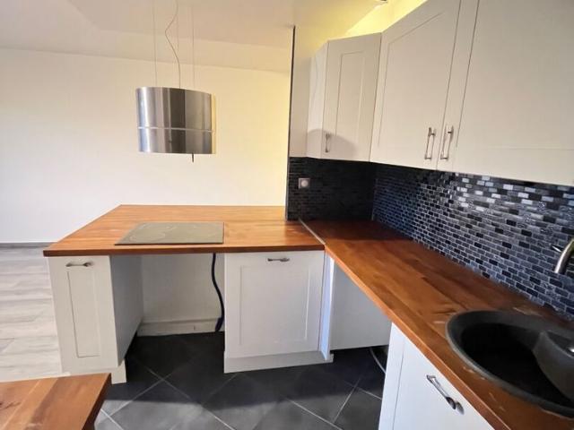 Location appartement 1 pièce, 45.41m², Épinay sous Sénart