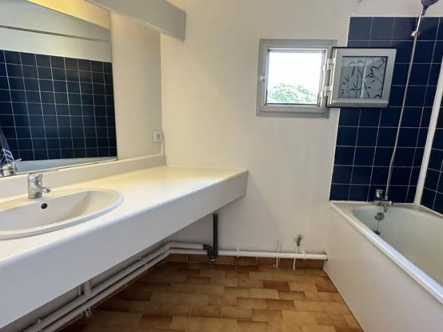 Location Appartement 1 pièce 45m² MONTPELLIER 34090