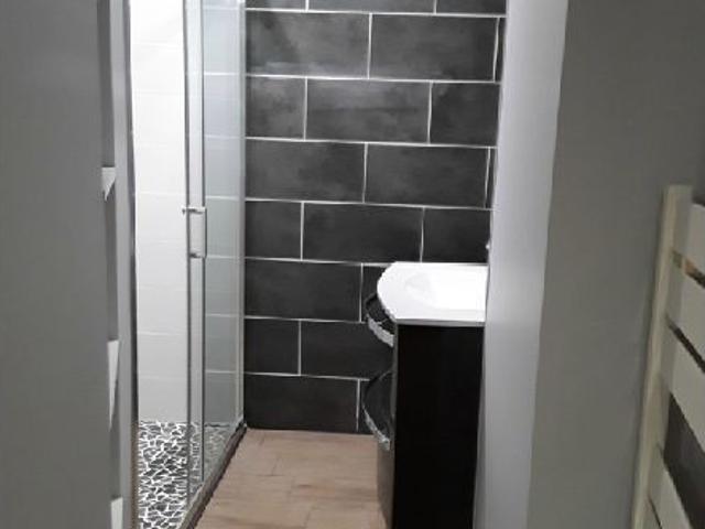 Location Appartement 1 pièce 45m² ST DONAT SUR L HERBASSE 26260