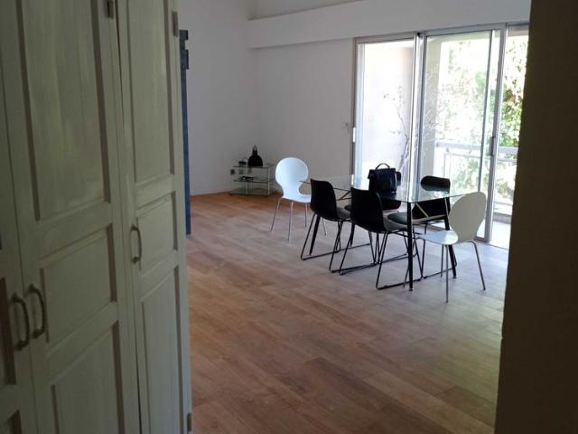 Location Appartement 1 pièce 45m² ST PAUL 97434