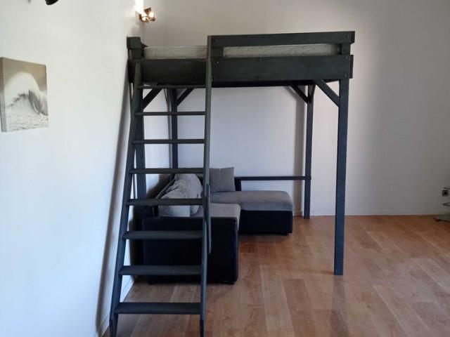 Location Appartement 1 pièce 45m² ST PAUL 97434
