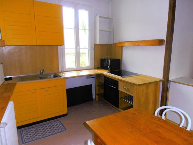 Location Appartement 1 pièce 46m²