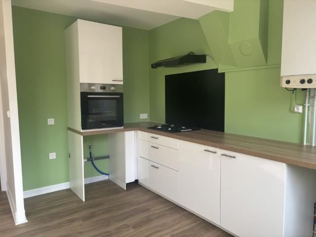 Location Appartement 1 pièce 46m² CHARLIEU 42190