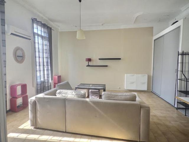 Location Appartement 1 pièce 40 m2 Marseille 7ème
