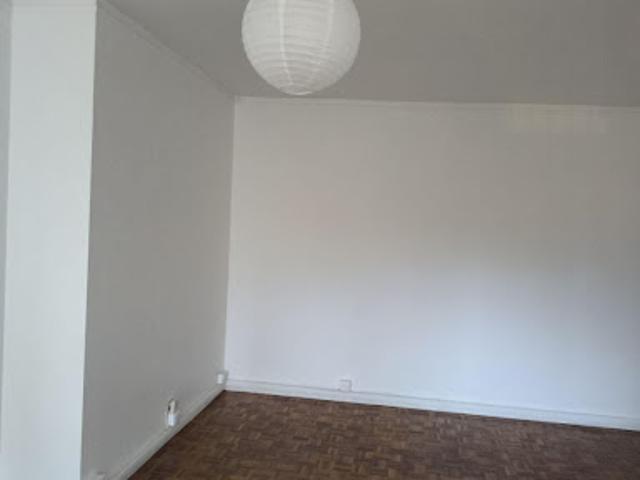 Location Appartement 1 pièce 40 m2 Paris 20ème