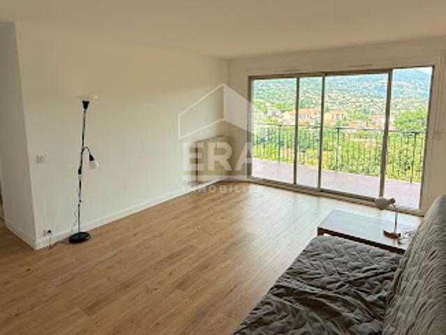 Location Appartement 1 pièce 41 m2 Vence