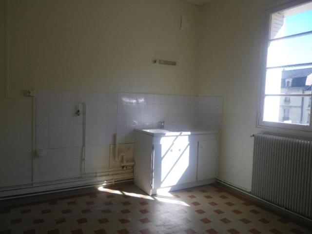 Location Appartement 1 pièce 40m² TOURS 37000