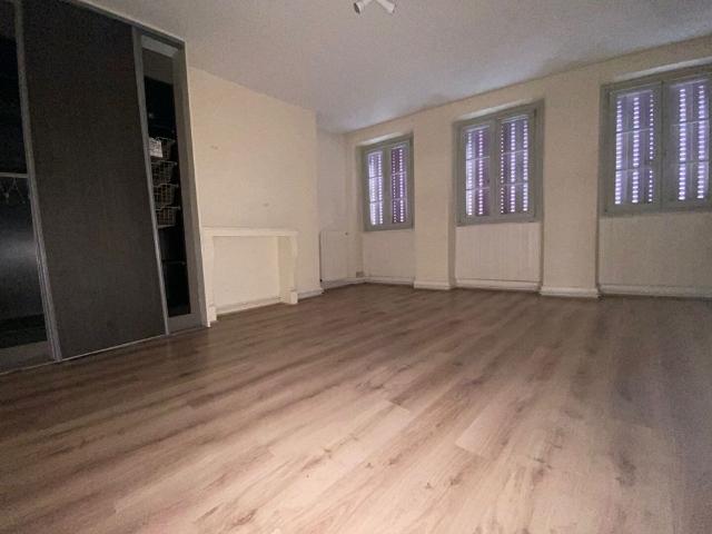 Location Appartement 1 pièce 40m² BESANCON 25000