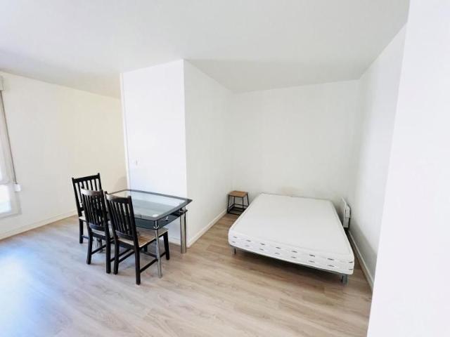 Location Appartement 1 pièce 40m² MACON 71000