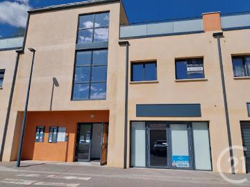 Location Appartement 1 pièce 41 m2 Pourrières