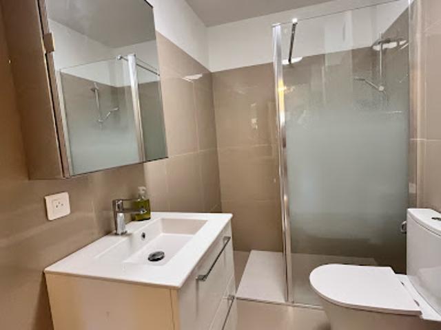 Location Appartement 1 pièce 42 m2 Le Cannet