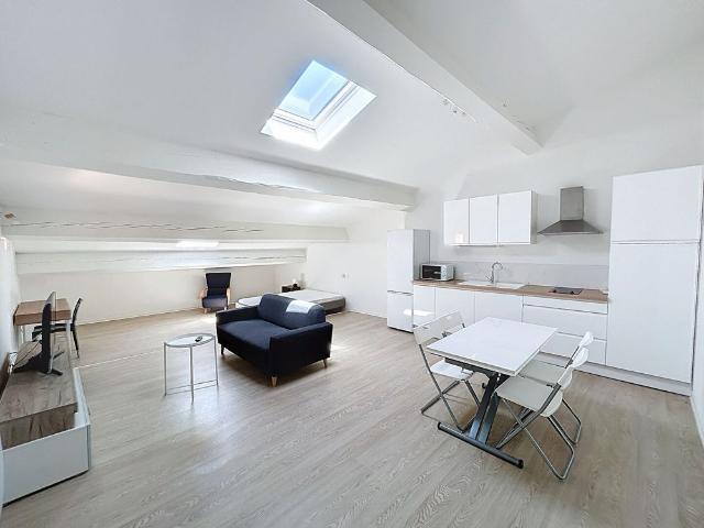 Location Appartement 1 pièce 43m²
