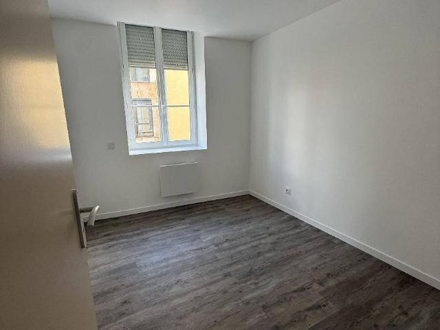 Location appartement 1 pièce 56.24 m² à Mâcon 71000 4 770 €