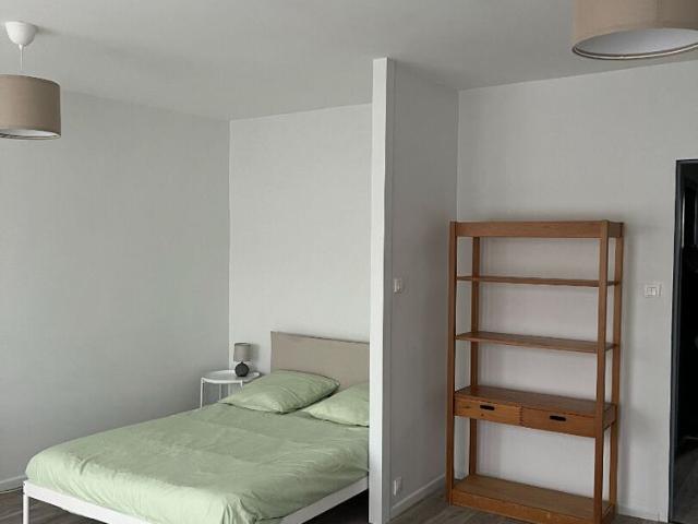 Location Appartement 1 pièce 50m²
