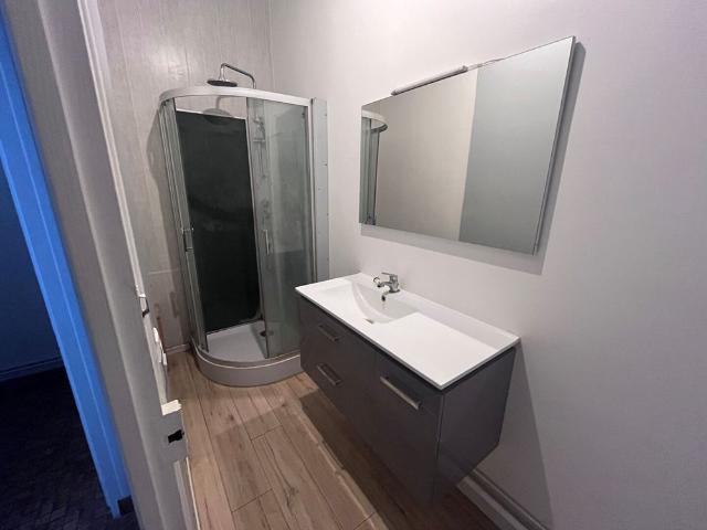 Location Appartement 1 pièce 50m²