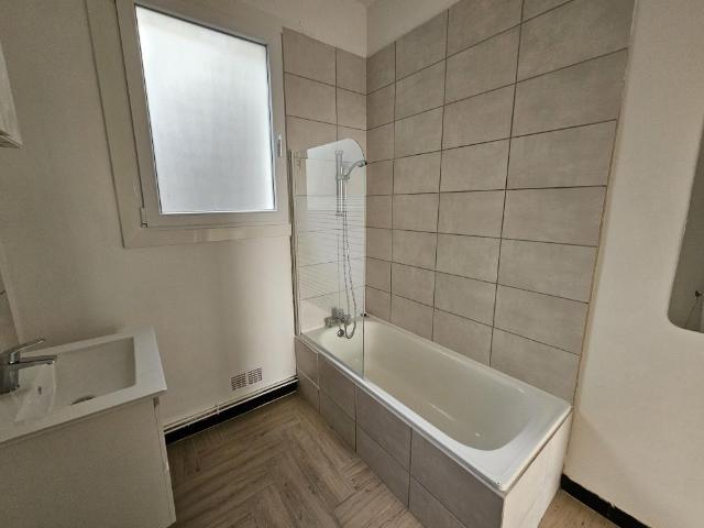 Location Appartement 1 pièce 50m² LE CREUSOT 71200