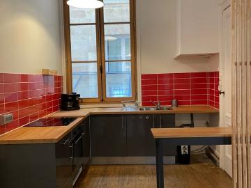 Location Appartement 1 pièce 51m² BORDEAUX 33000