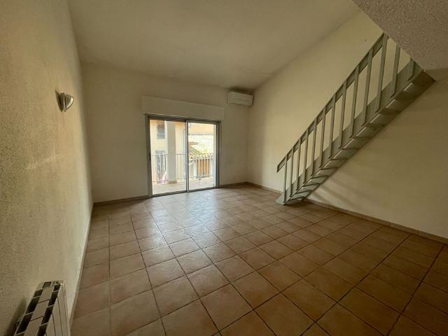 Location appartement 1 pièce, 52.93m², Castelnaudary