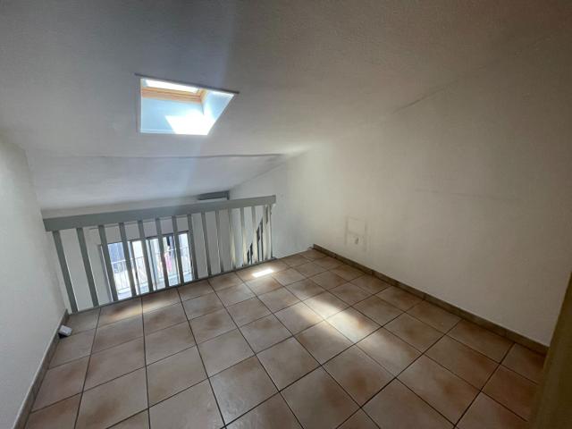 Location appartement 1 pièce, 52.93m², Castelnaudary