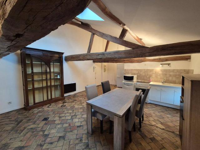 Location appartement 1 pièce 53.89 m² à Mâcon 71000 4 420 €