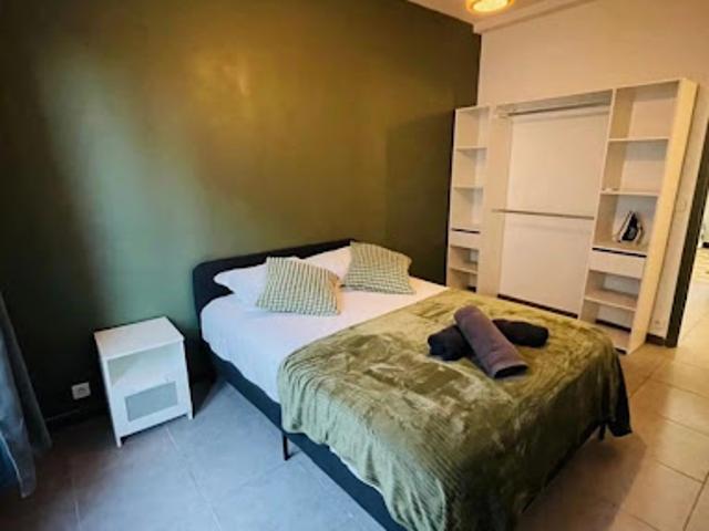 Location Appartement 1 pièce 65 m2 Nice