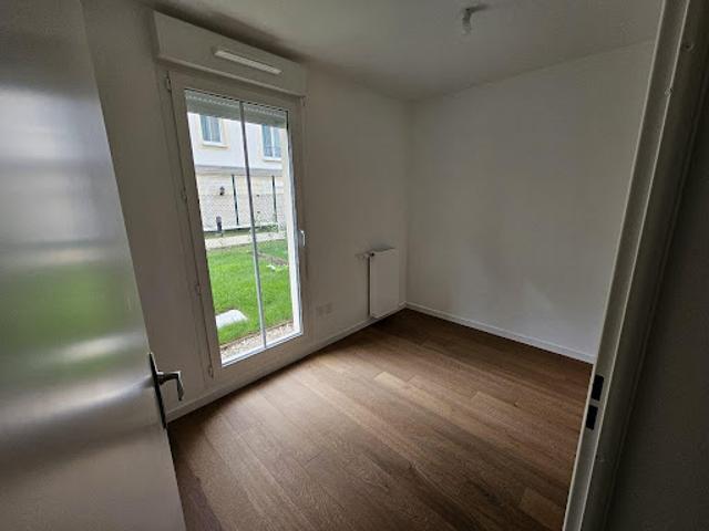 Location Appartement 1 pièce 67 m2 Sannois