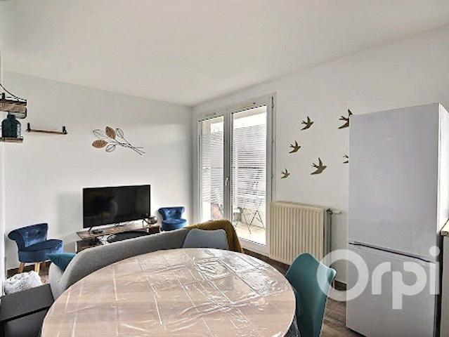 Location Appartement 1 pièce 62 m2 Elancourt