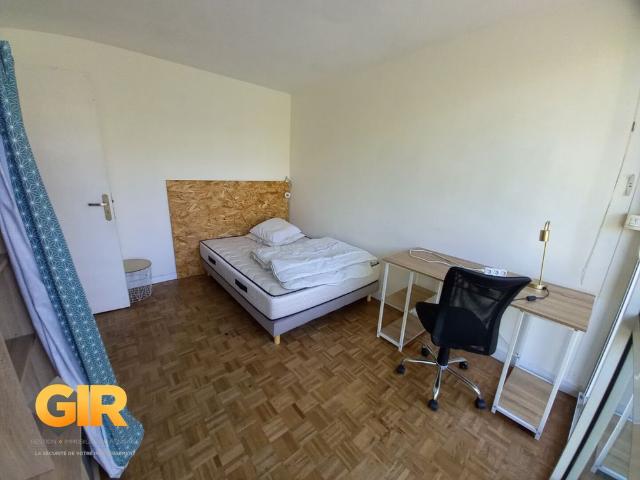 Location Appartement 1 pièce 76m² RENNES 35000