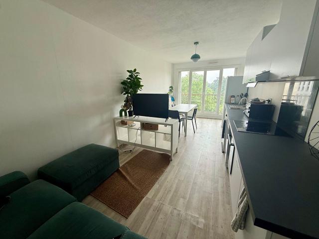 Location Appartement 1 pièce 79m² RENNES 35200