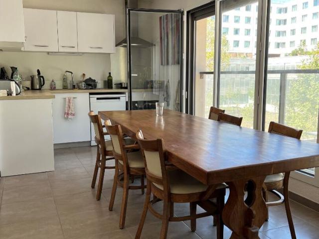 Location Appartement 1 pièce 80m²