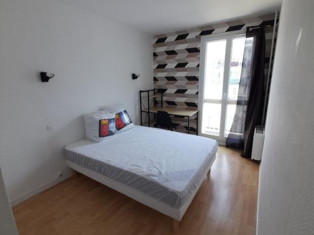 Location Appartement 1 pièce 82m² RENNES 35200