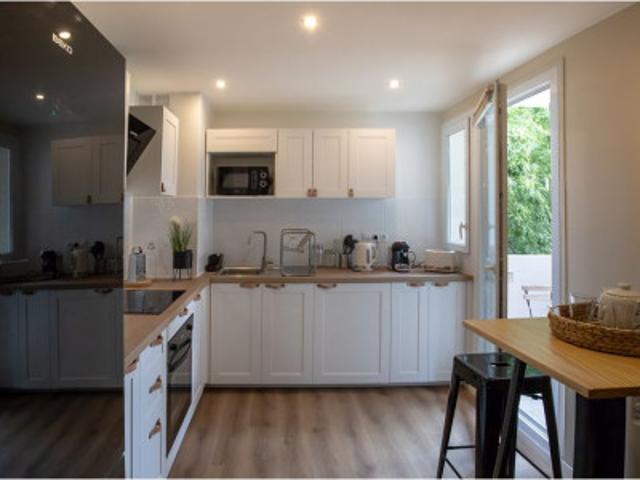 Location appartement 1 pièce 83 m²