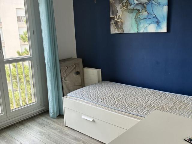 Location Appartement 1 pièce 9m² LES ULIS 91940