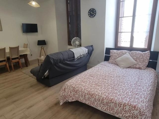 Location Appartement 1 pièces 42 m2 à Pont sur Yonne