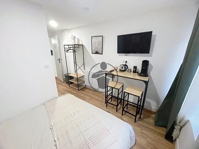 Louer appartement de 1 pièce 14 m² 350 € à Saint Quentin 02100: une annonce Arthurimmo.com