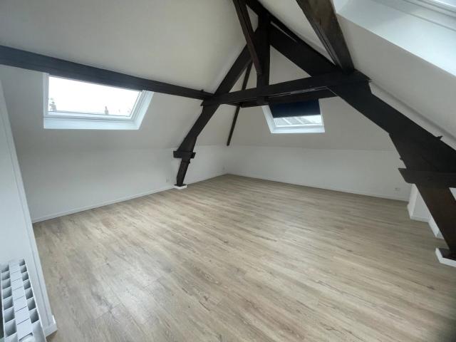 Louer appartement de 1 pièce 19 m² 445 € à Saint Quentin 02100: une annonce Arthurimmo.com