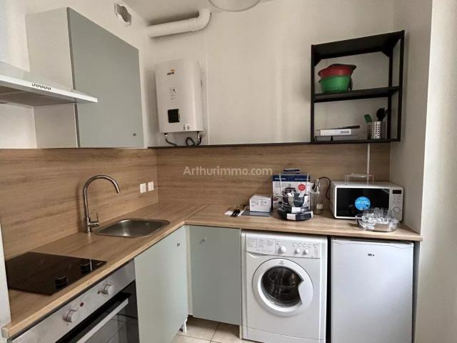 Louer appartement de 1 pièce 20 m² 600 € à Aubagne 13400: une annonce Arthurimmo.com