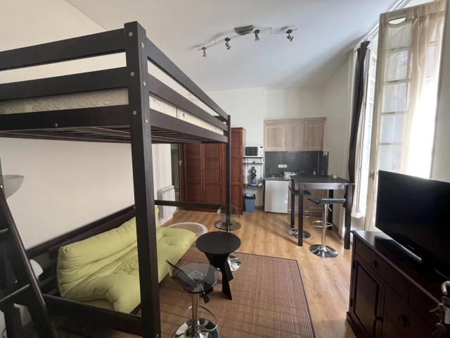 Louer appartement de 1 pièce 20 m² 370 € à Brive la Gaillarde 19100: une annonce Arthurimmo.com
