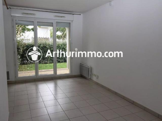 Location Appartement 1 pièces 27 m2 à Savigny le Temple