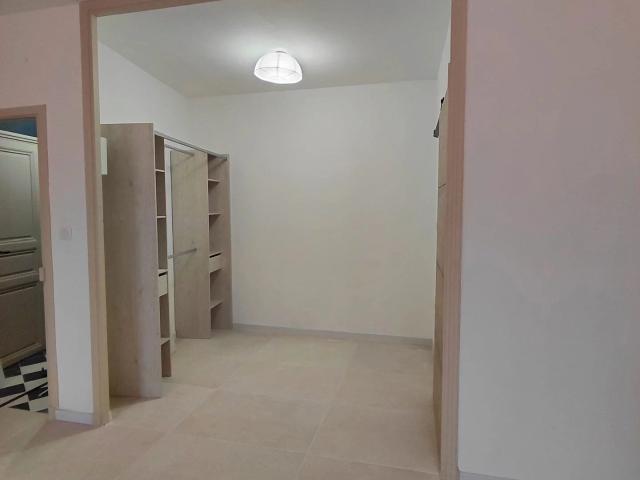 Location Appartement 1 pièces 26 m2 à Pourrières