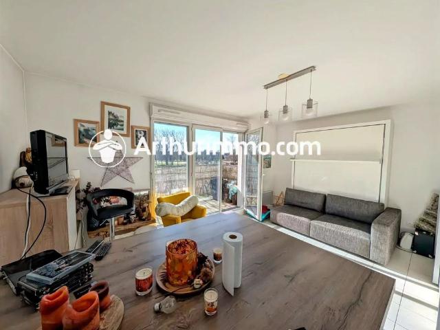 Location Appartement 1 pièces 30 m2 à Savigny le Temple