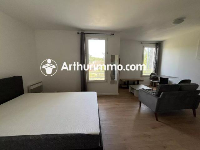 Location Appartement 1 pièces 30 m2 à Savigny le Temple